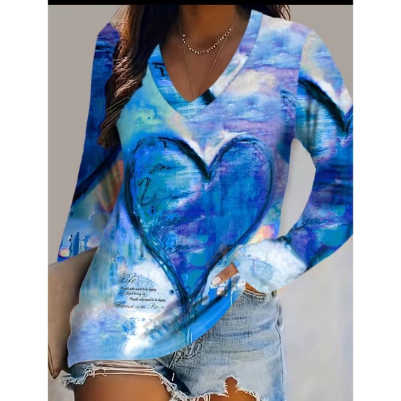 Lexi and Louise Tops - NEW/ SALE GORGEOUS LONG SLEEVE HEART TEE